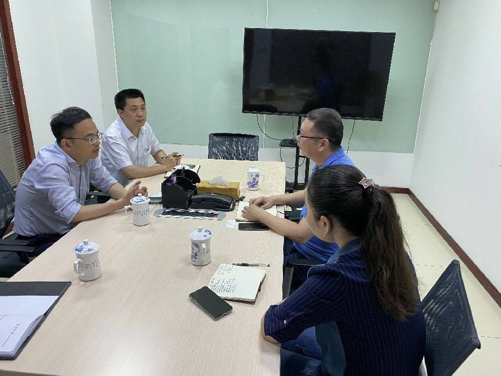 无锡市工信局领导来福州程林数据分析与挖掘有限公司科技开展“三联三解”活动